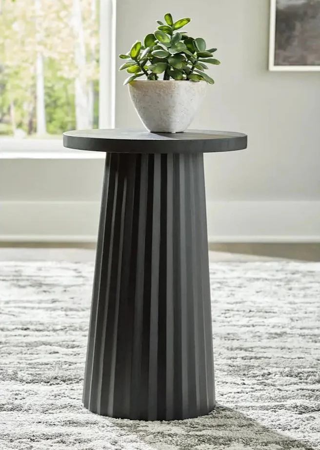 Ceilby Chairside Table - Image 2